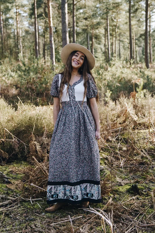 Vintage 70s Prairie Dress - Scattered Spring Floral- Size XS