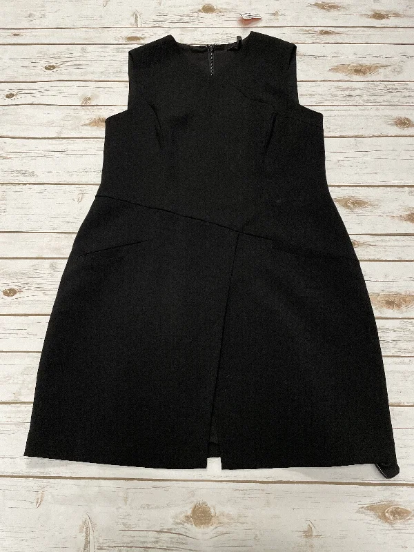 Dress Casual Short By Bcbgmaxazria  Size: L