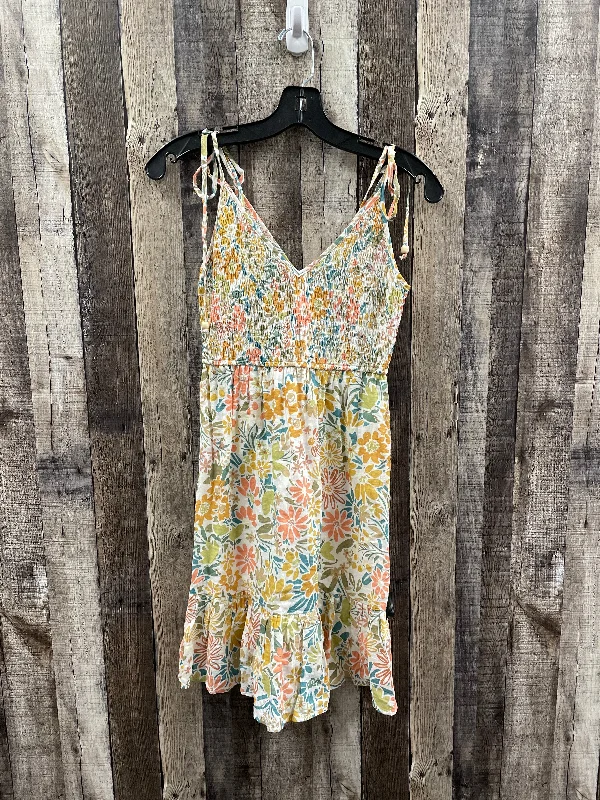 Dress Casual Short By Cme In Multi-colored, Size: S