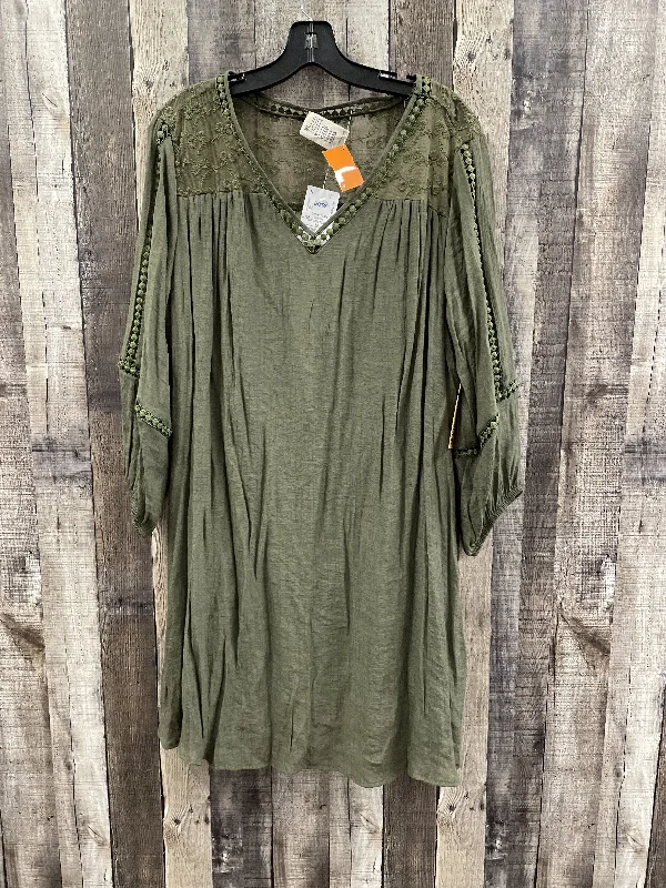 Dress Casual Short By Cme  Size: 2x