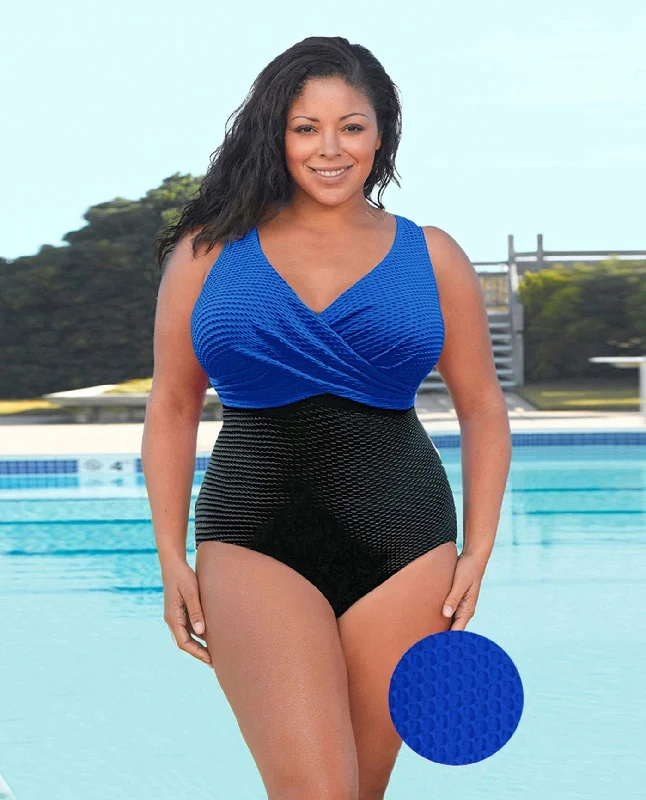 CHLORINE RESISTANT AQUAMORE COLOR BLOCK TEXTURED TWIST FRONT PLUS SIZE SWIMSUIT Elegant Ruffled Bikini